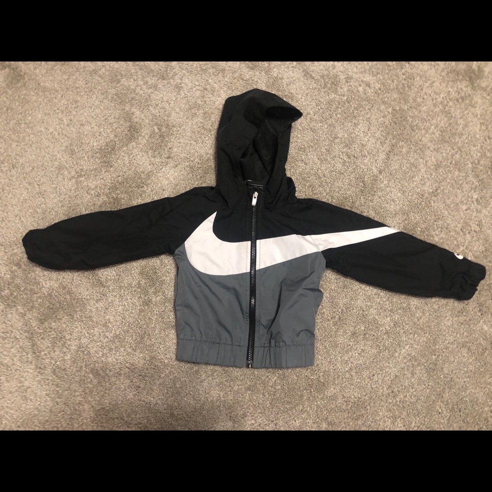 ✔️ 2T Nike jacket ✔️
